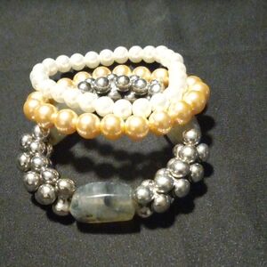Elegant Pearl and Silver Bracelet Set